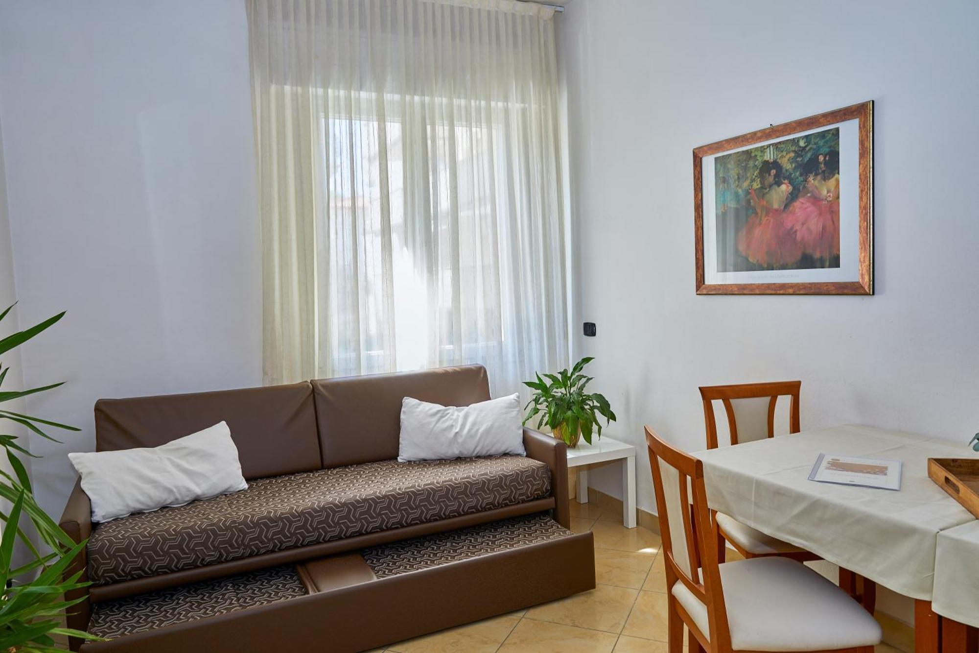 Residence Fellini Rimini Extérieur photo
