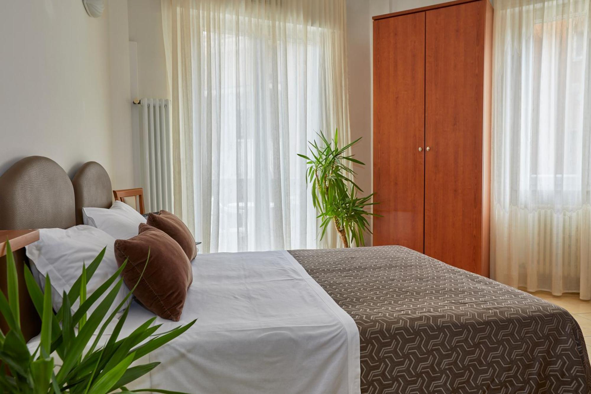 Residence Fellini Rimini Extérieur photo
