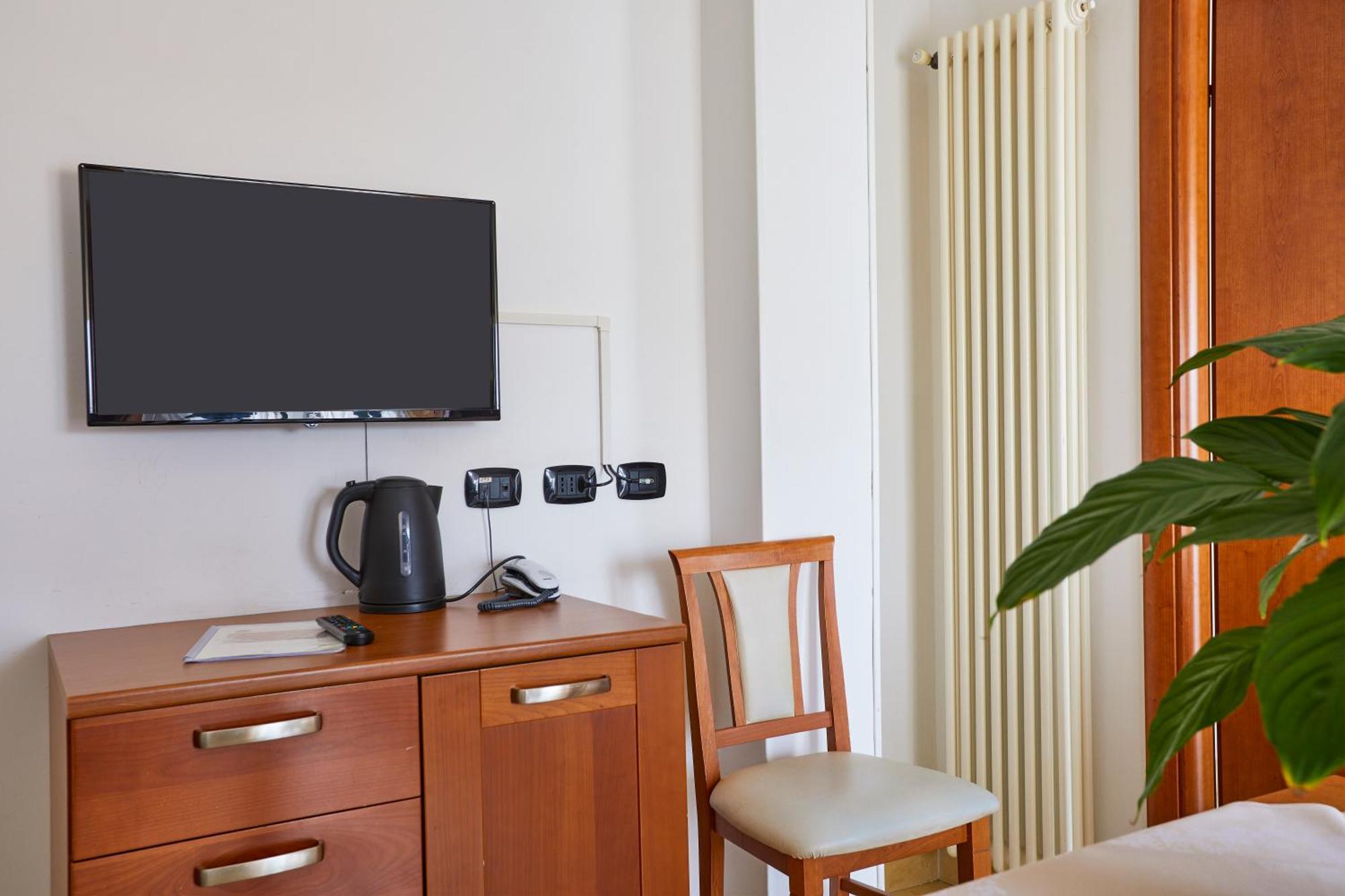 Residence Fellini Rimini Extérieur photo