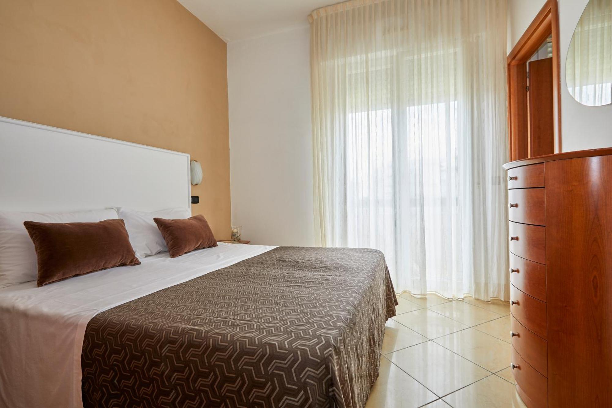 Residence Fellini Rimini Extérieur photo
