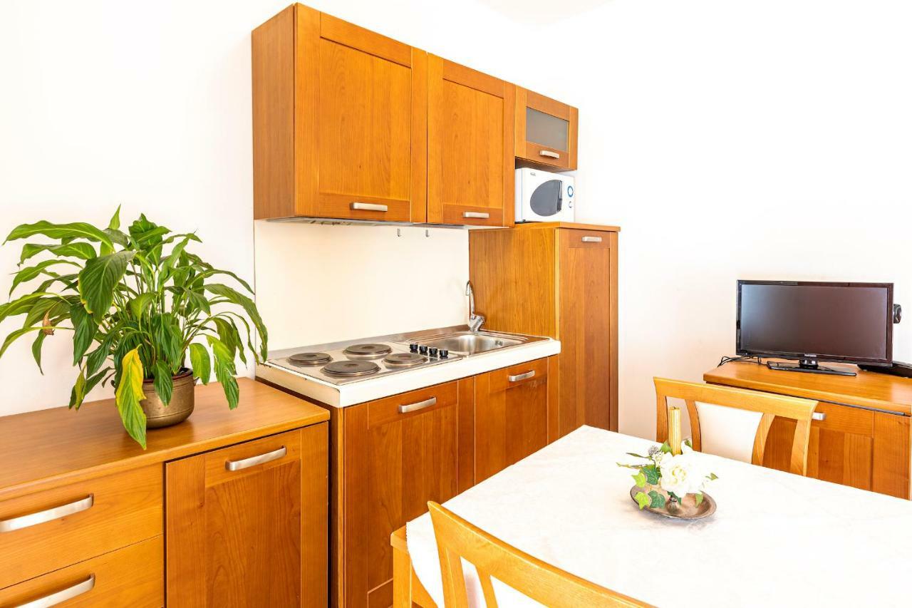 Residence Fellini Rimini Extérieur photo